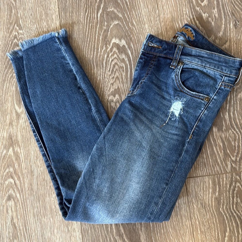 Kut From The Kloth Janet Ankle Skinny Lightly Distressed Size 4